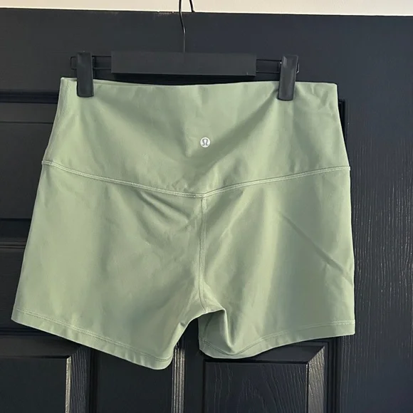 lululemon athletica align Shorts - Picture 2 of 3